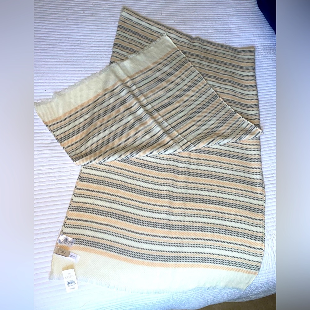 Beautiful scarf from Loft, NWT, thick and warm, cream, light pink, and gray